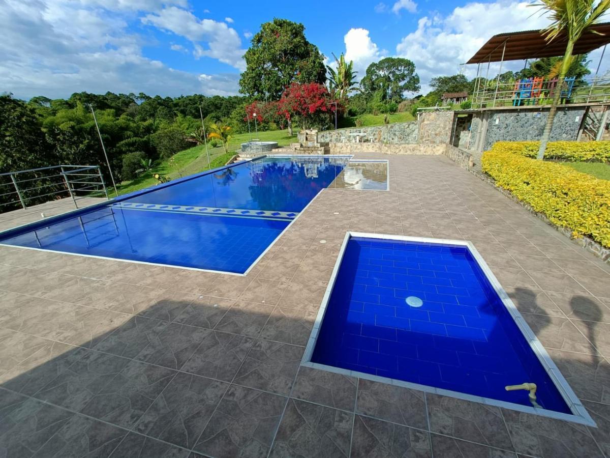 Hotel Campestre Los Mangos Quimbaya Exterior photo